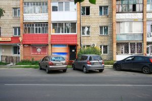 Фасад и парковка
